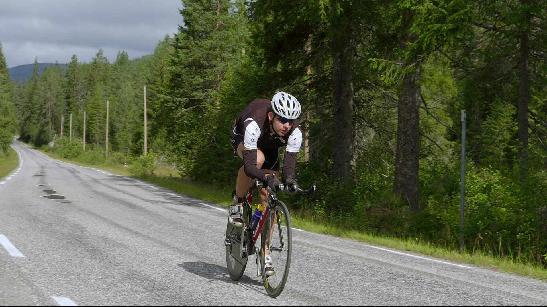 2026年世界冬泳锦标赛 极寒水域挑战人类极限 中国队首夺奖牌
